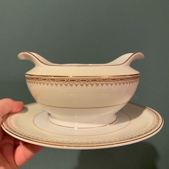 Vintage TK Thun Gravy Boat Czechoslovakia Attached Plate Athena Brown Blocks - Picture 1 of 7